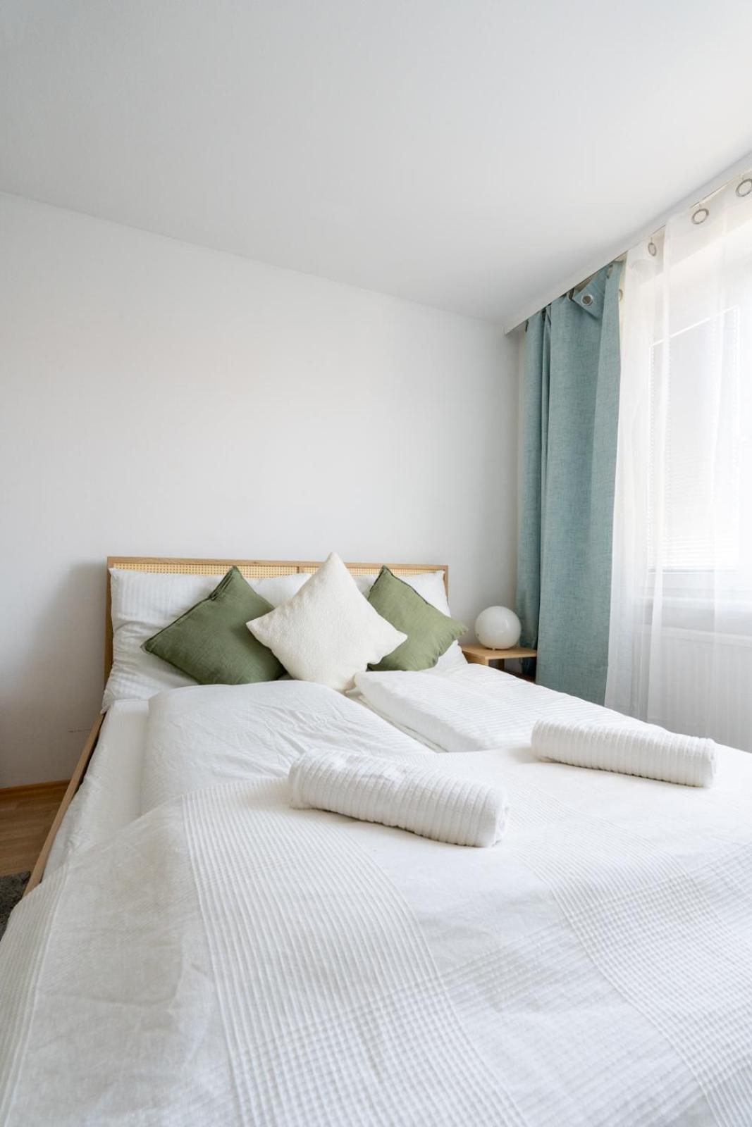 Two Bedrooms - 85 Squaremeters - 4 Min To U6 Dresdner Str Vídeň Exteriér fotografie